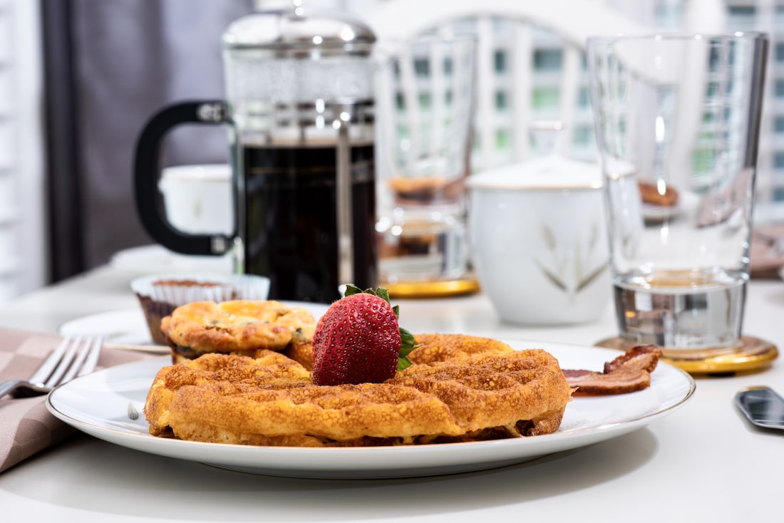 best Bed and Breakfast in Atlanta, start you day with french press coffee and a beautiful home cooked meal, waffles and bacon 