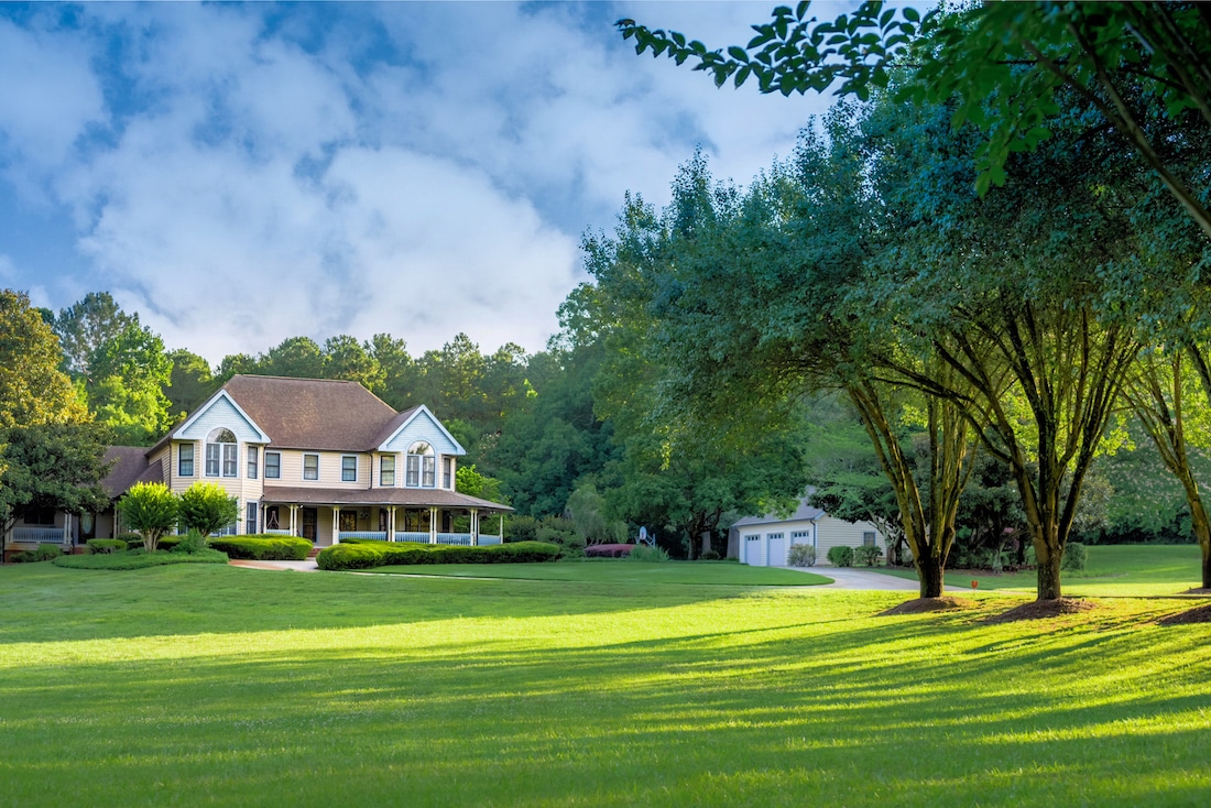 Plan your Trip to the Atlanta Metro Studios in 2023, photo of the Pleasanton Courtyard Bed and Breakfast near Atlanta 